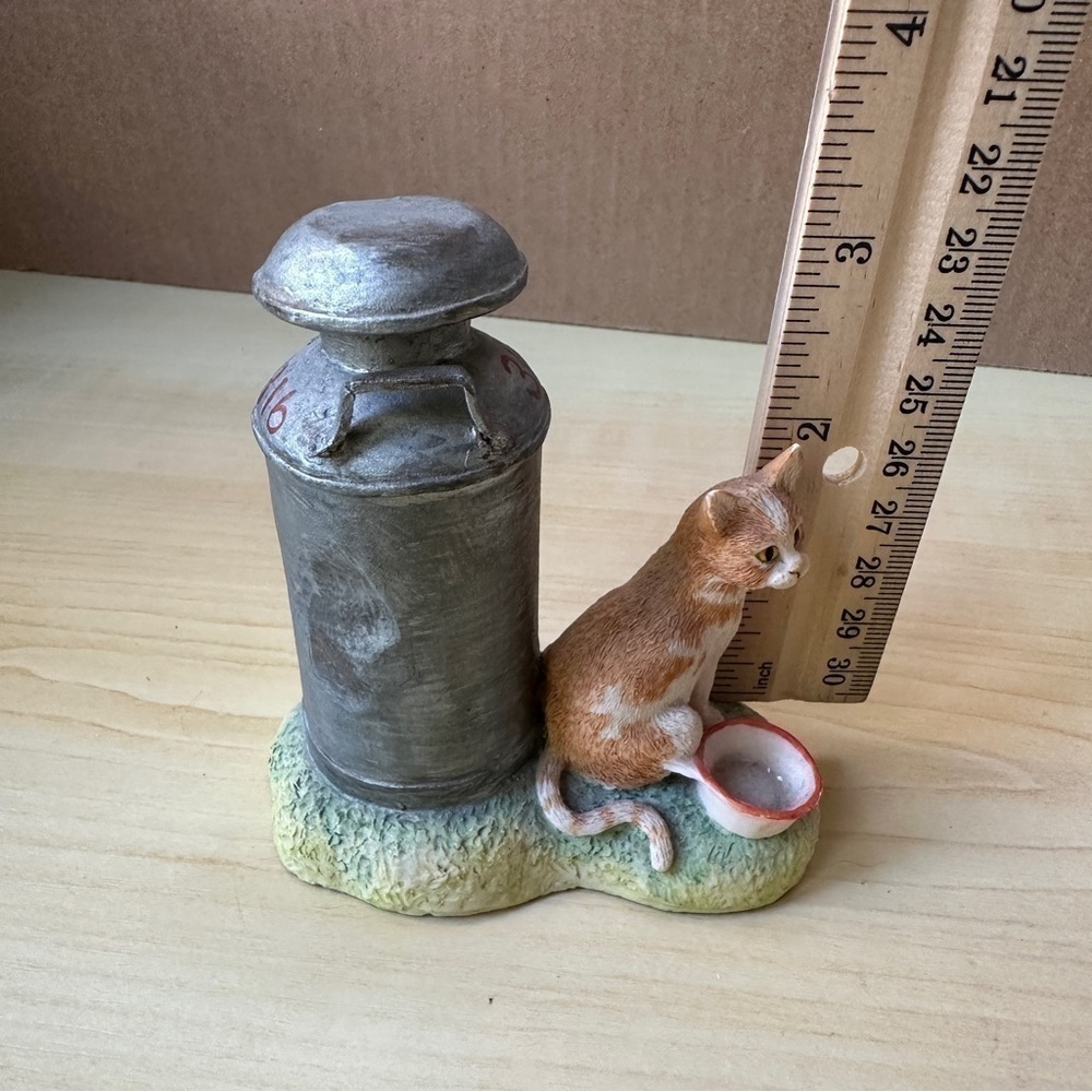 Cat with Milk Can Figurine Lowell Davis 1988 Schmid Scotland Farmhouse Vintage - Picture 12 of 12